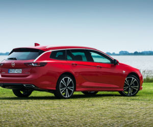 Opel Insignia Sports Tourer OPC Line 2.0 Turbo 260 KM AWD AT