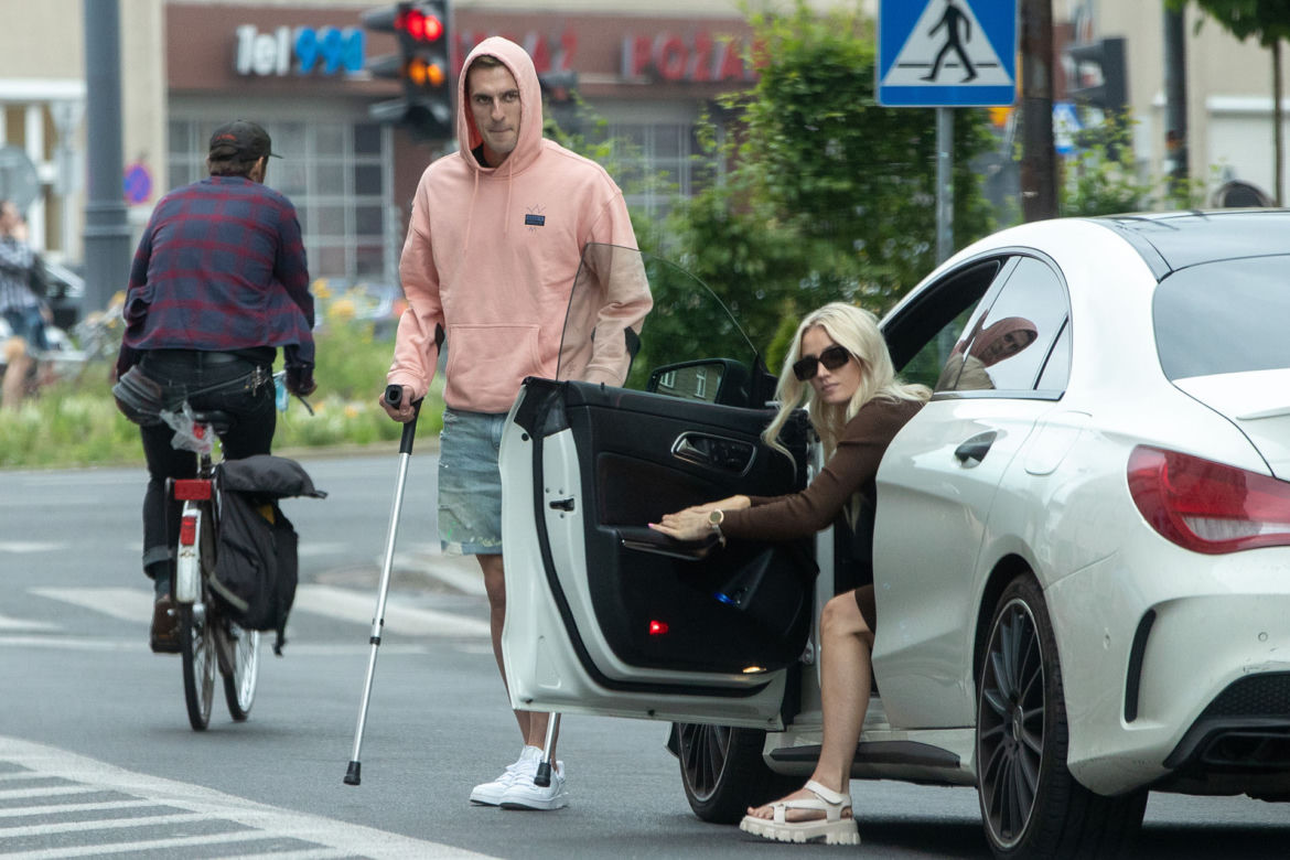 Arkadiusz Milik pod piękną opieką Agaty Sieramskiej
