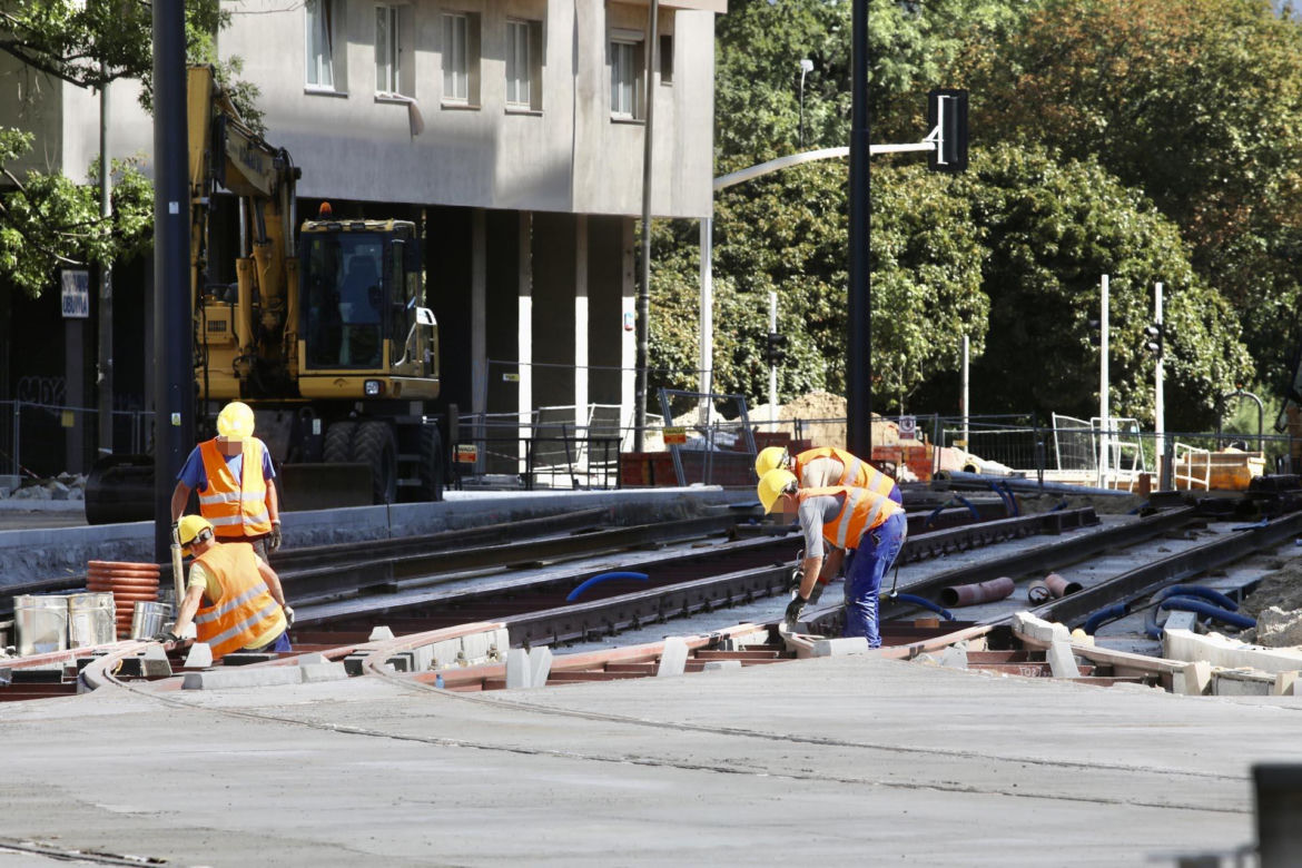 Tramwaje wrócą na Puławską we wrześniu? "Niech ta budowa już się skończy"