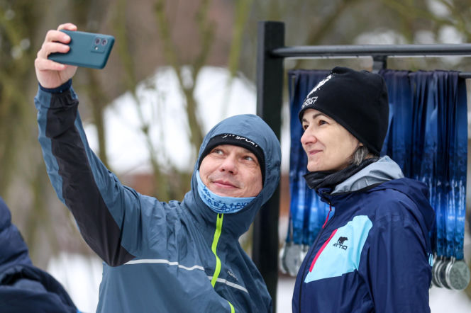 Wystrzał startera zamiast szampana. Tłumy powitały Nowy Rok na XX Śląskim Maratonie Noworocznym Cyborg