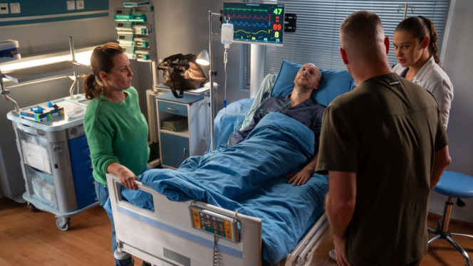 Na dobre i na złe odc. 980. Aleks/ Aleś (Paweł Małaszyński), Leszek (Sebastian Świerszcz), Ava (Anna Gorajska), Iga (Anna Szymańczyk)