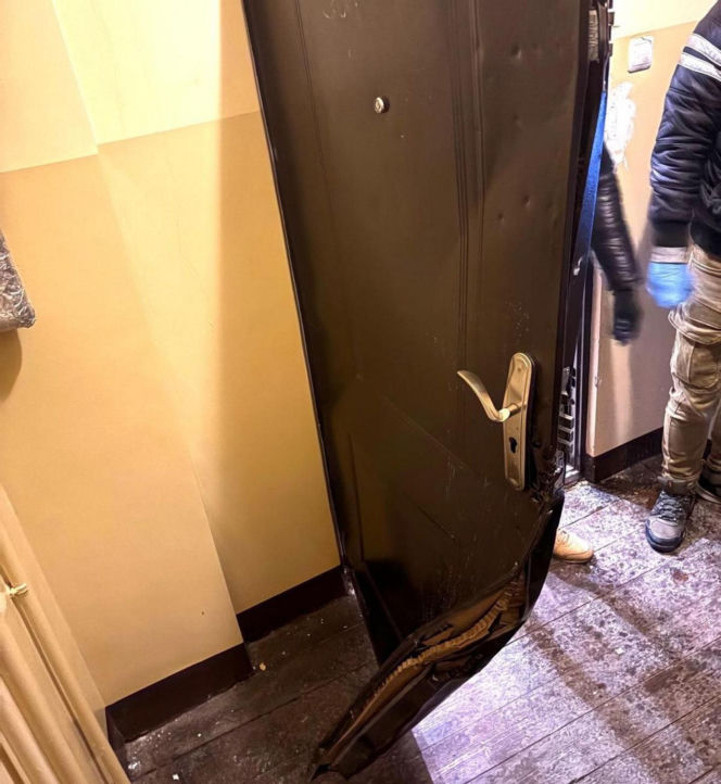 Akcja policji w Lublinie. Mężczyzna ruszył na nich z tasakiem