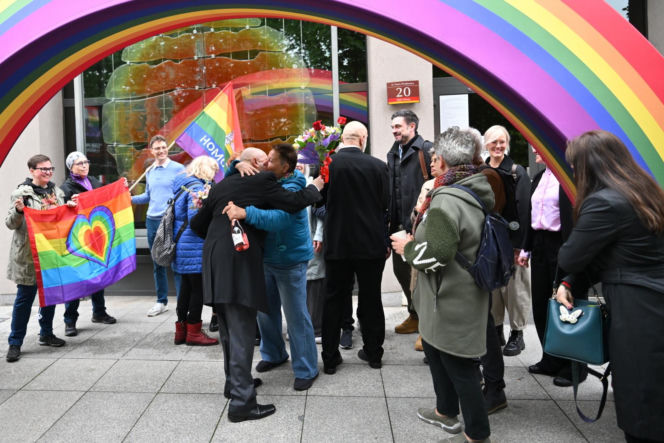 W poniedziałek, 18 maja, w Urzędzie Stanu Cywilnego po raz pierwszy dokonano transkrypcji zagranicznego aktu małżeństwa pary jednopłciowej bez konieczności prowadzenia sprawy sądowej