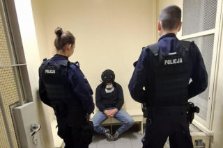 Sceny jak z filmu akcji! Ukradł ciężarówkę z burakami, pędził naćpany i uciekał przed policją