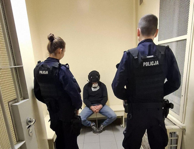 Sceny jak z filmu akcji! Ukradł ciężarówkę z burakami, pędził naćpany i uciekał przed policją