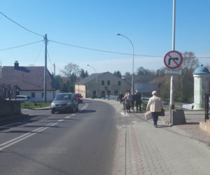 OTWORZYLI  LASY LUDZIE WYSZLI NA MIASTO
