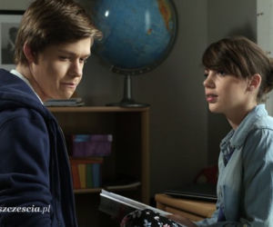 Barwy szczęścia. Wojtek (Jakub Małek), Kinga (Natalia Jędrzejewska),