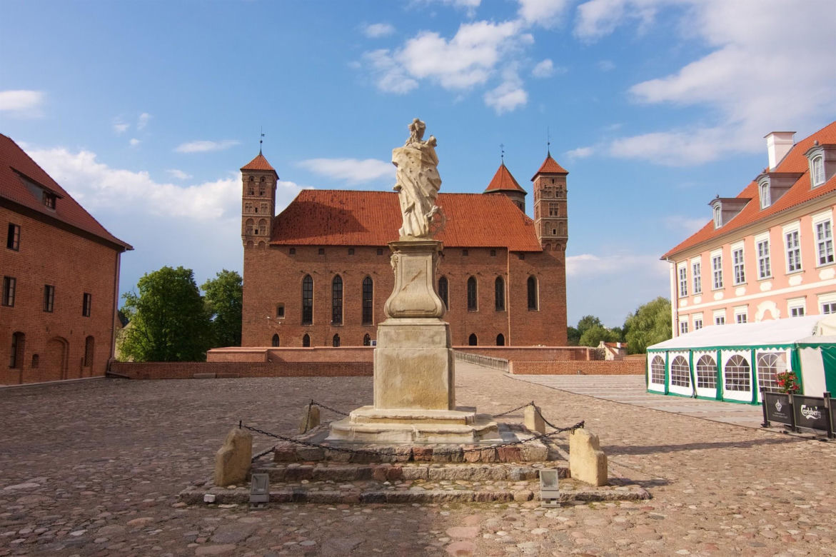   Zamek w Lidzbarku Warmińskim znany jako "Wawel Północy". Atrakcja, którą musisz zobaczyć
