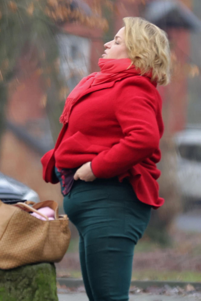 Katarzyna Bosacka w parku