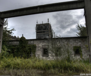 Miejsca, o których zapomniał świat - zobaczcie opuszczone budynki w Warszawie [GALERIA]