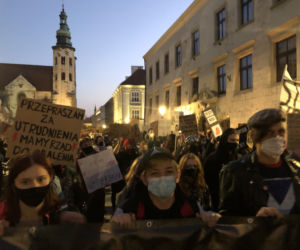 Kilka tysięcy osób na kolejnym proteście w Krakowie przeciw zaostrzeniu prawa aborcyjnego