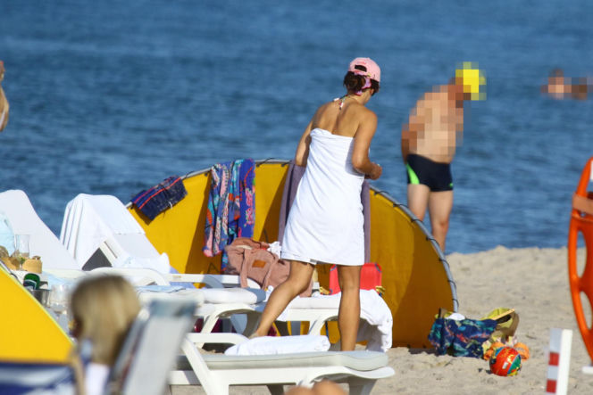 Anna Czartoryska-Niemczycka na plaży