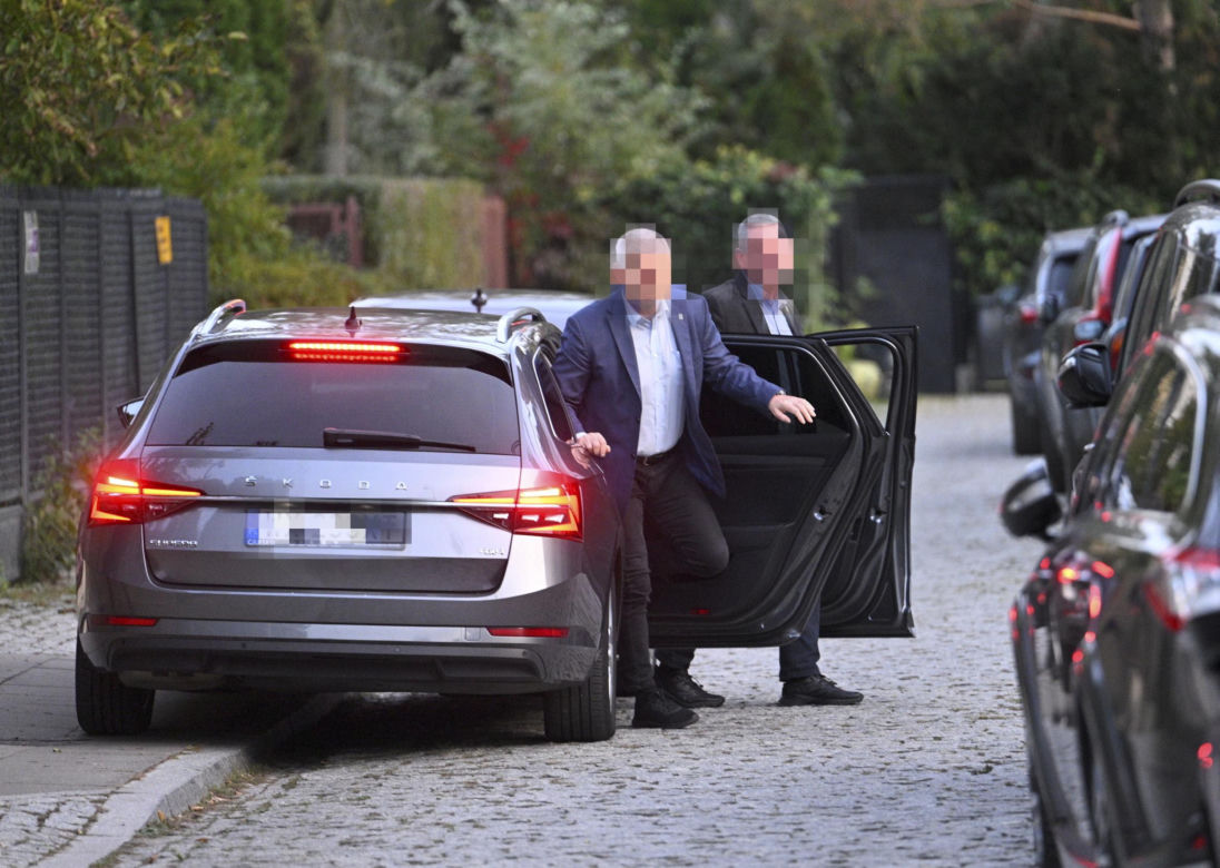 Jarosław Kaczyński w swoim domu na warszawskim Żoliborzu