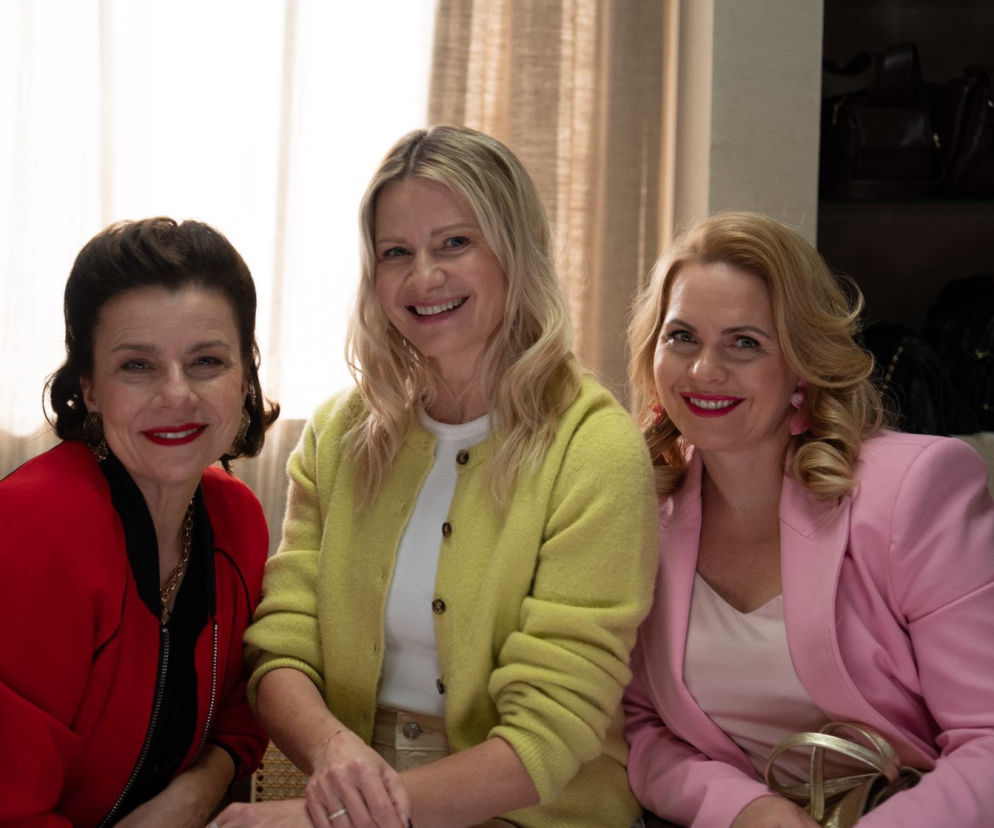 Rodzinka.pl 18 sezon. Marysia (Agata Kulesza), Natalia (Małgorzata Kożuchowska), Viola (Magdalena Stużyńska)asz Karolak), Paula (Julia Wieniawa)