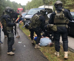 Policja zatrzymała podejrzanych o kradzież ferrari
