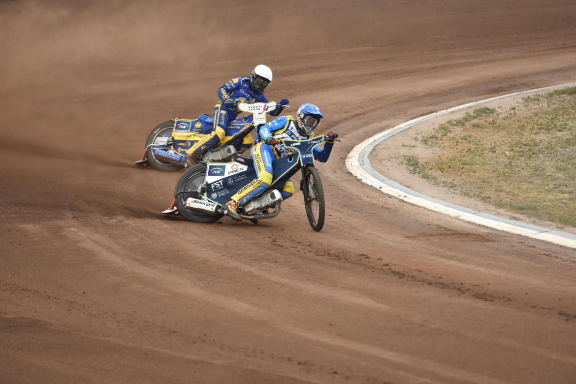 PRES Grupa Deweloperska Toruń - Gezet Stal Gorzów: Zdjęcia kibiców z meczu 7. kolejki PGE Ekstraligi na Motoarenie