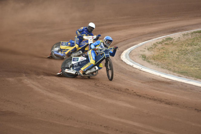 PRES Grupa Deweloperska Toruń - Gezet Stal Gorzów: Zdjęcia kibiców z meczu 7. kolejki PGE Ekstraligi na Motoarenie