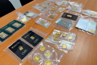 Ukrainiec wiózł w aucie złoto warte fortunę. Nie potrafił wyjaśnić, skąd je ma