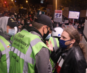Strajk kobiet w Katowicach. Policja użyła gazu. Są zatrzymania [ZDJĘCIA]