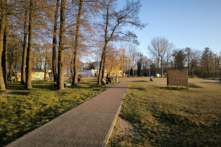 Park linowy na letnisku w Osiecznej! Nad Jeziorem Łoniewskim powstanie nowa atrakcja dla rodzin