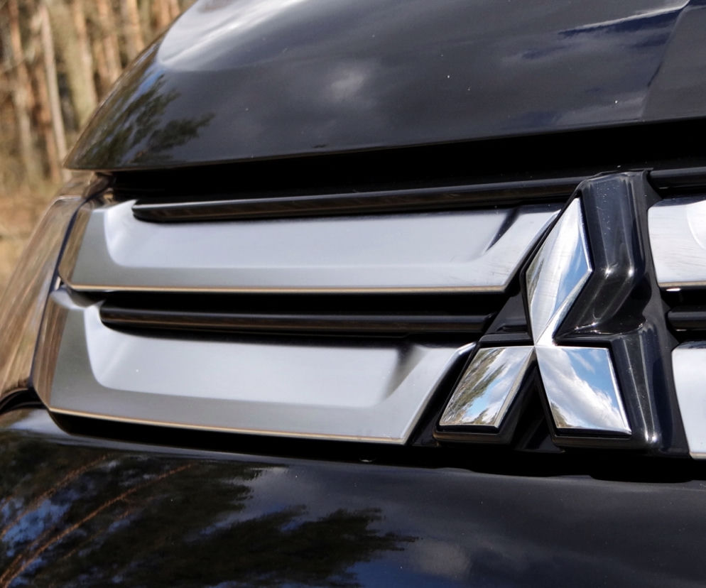 Mitsubishi Outlander 2.2 DID AT 4WD Fischer