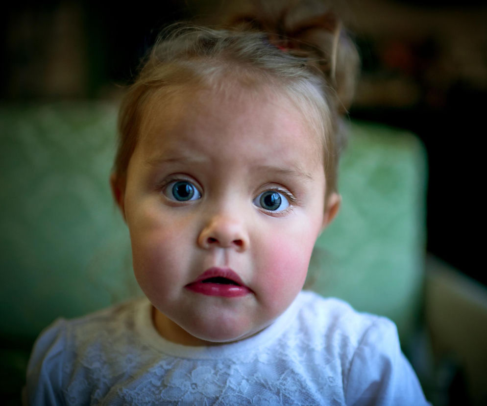 5 zachowań, które niszczą poczucie wartości dziecka. Nie widzimy tego