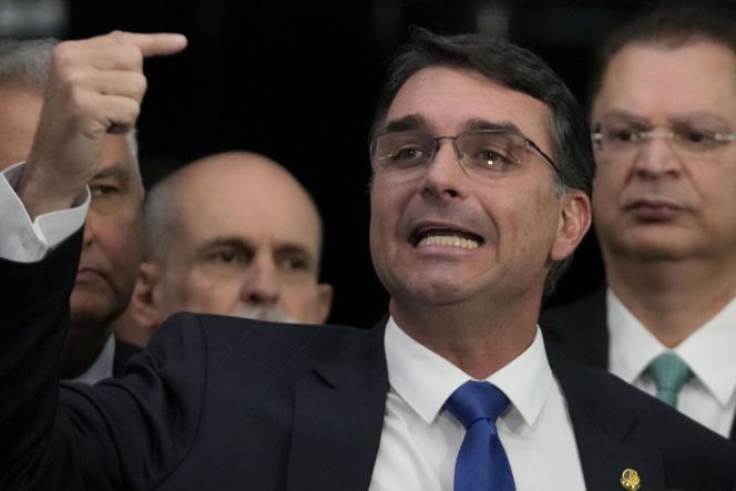 Był prezydent próbował uciec z aresztu! Użył lutownicy