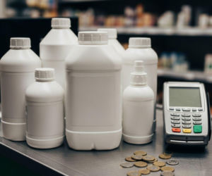 Rewolucja w zakupie oprysków. Nowe przepisy mogą zablokować rolnikom dostęp