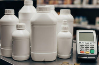 Rewolucja w zakupie oprysków. Nowe przepisy mogą zablokować rolnikom dostęp