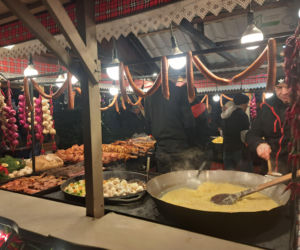 Jarmark Bożonarodzeniowy 2025 na Rynku Głównym w Krakowie. Jedzenie drogie jak nigdy