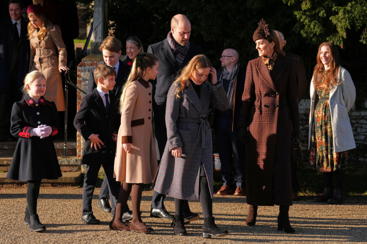  Stare zdjęcia księżnej Kate! Nie uwierzysz, jak się zabawiała