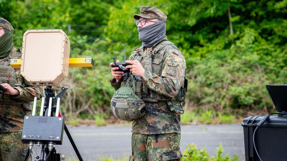 Niemiecka pomoc dla Ukrainy na nowych zasadach? CSU żąda dostępu do technologii dronowy