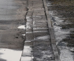 Zima i protesty zdewastowały sąsiedztwo Jarosława Kaczyńskiego