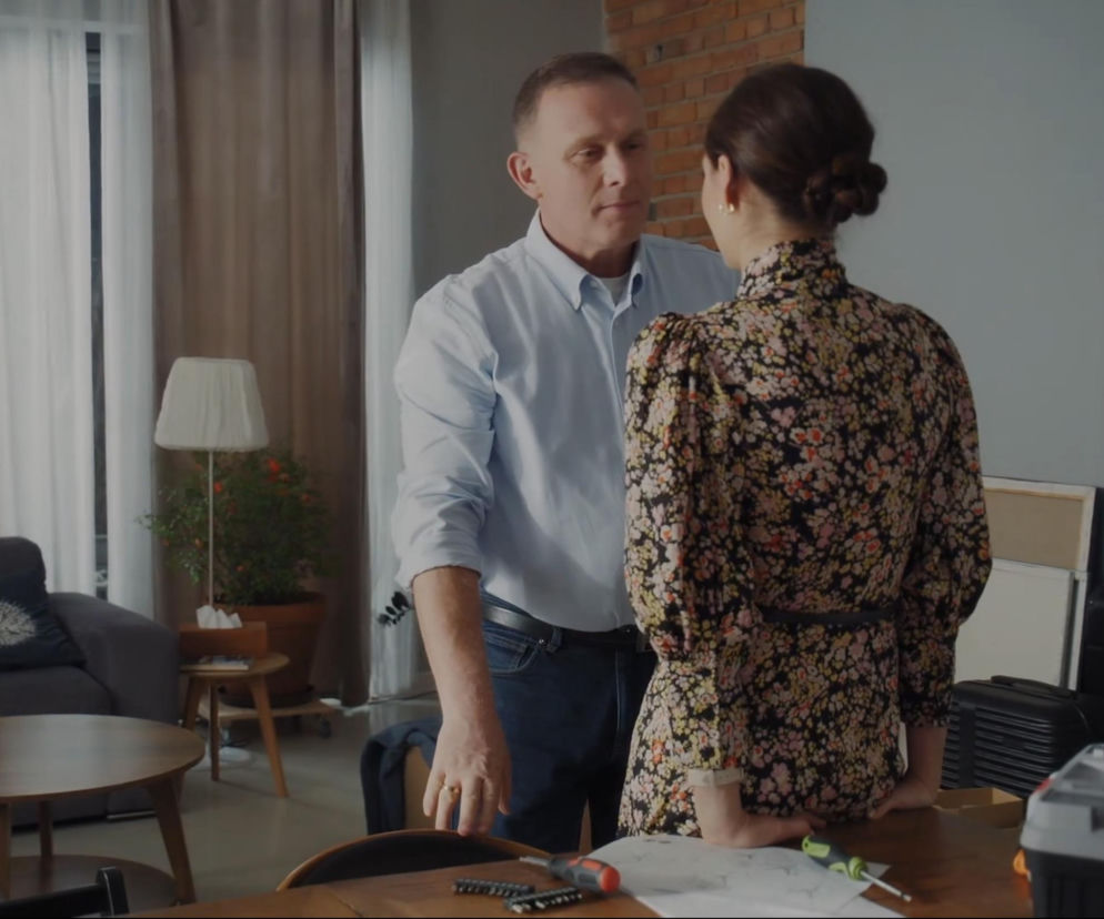 M jak miłość odc. 1920. Joanna (Dominika Sakowicz), Artur Rogowski (Robert Moskwa)