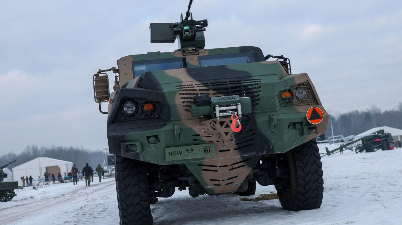 „Potwór z Tarnowa” i roje dronów. Rząd przygląda się przyszłości polskiej armii w Zielonce