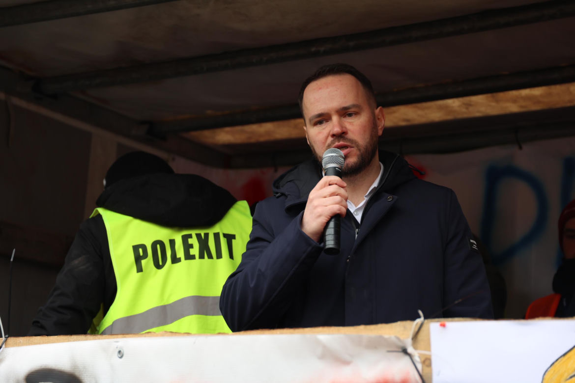Protest rolników 20 marca przed Lubelskim Urzędem Wojewódzkim w Lublinie