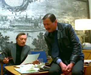 Wojciech Pokora odzywa się z zaświatów i siada z żoną w fotelu