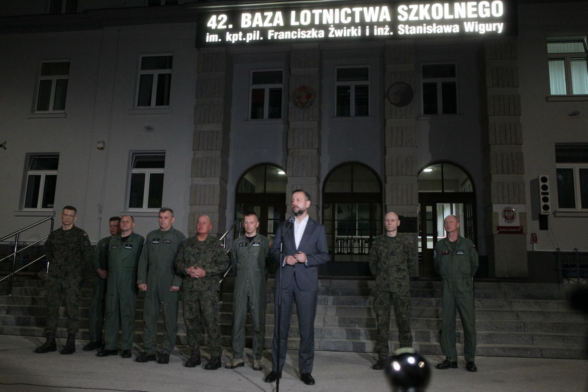 Obraz po katastrofie F-16 w Radomiu