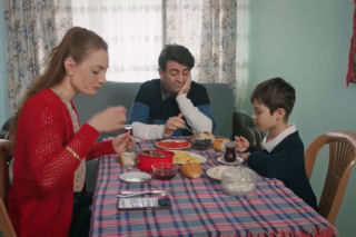 Panna młoda, odcinek 21: powrót Beyzy do rezydencji oznacza początek cynicznej gry wymierzonej w Hancer