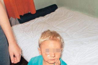 4-letni Oskarek skatowany na śmierć. Wybite zęby, połamane ręce i poparzenia. Przed śmiercią ważył 10 kg