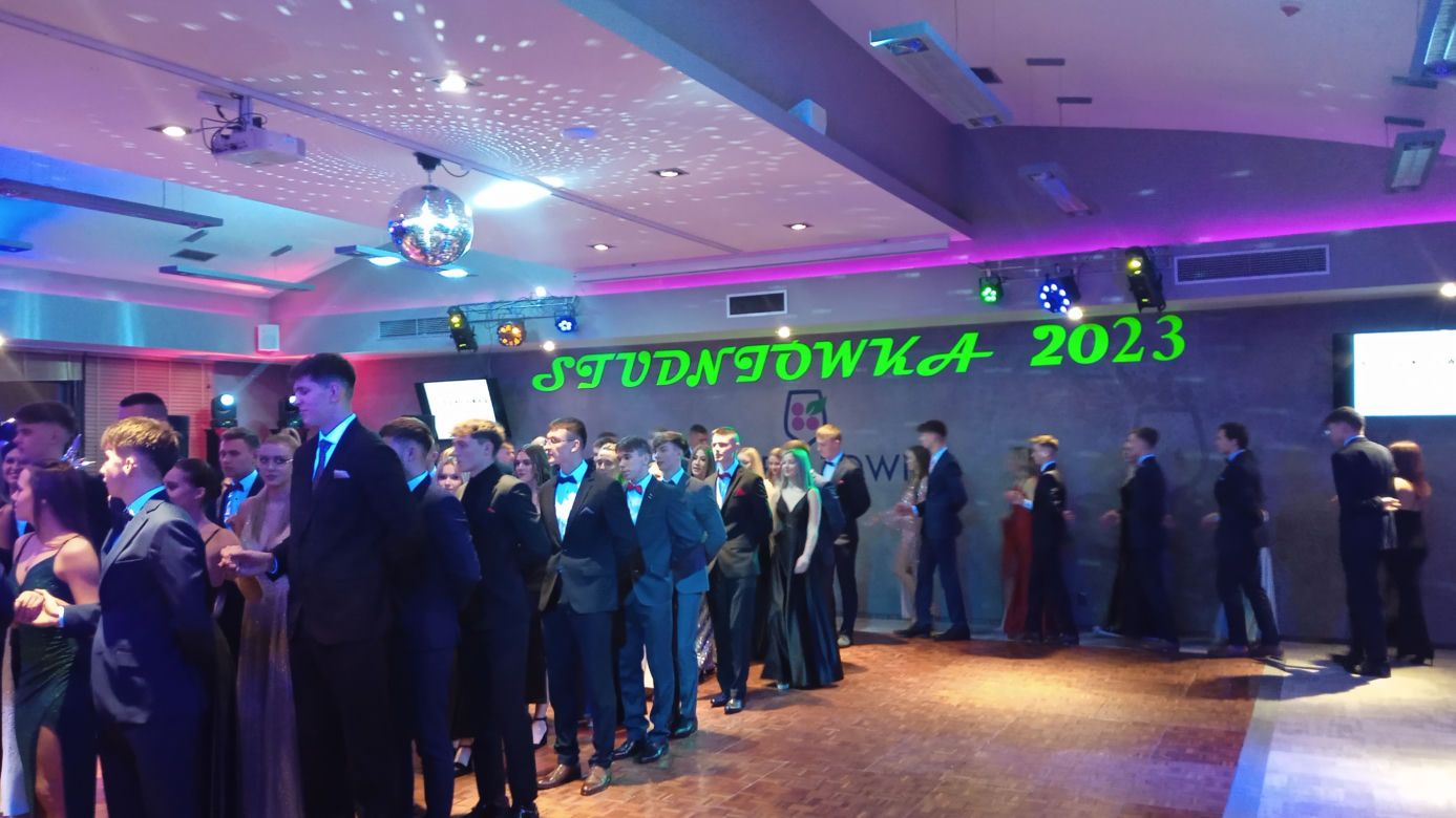 Studniówka 2023 VII LO w Zielonej Górze