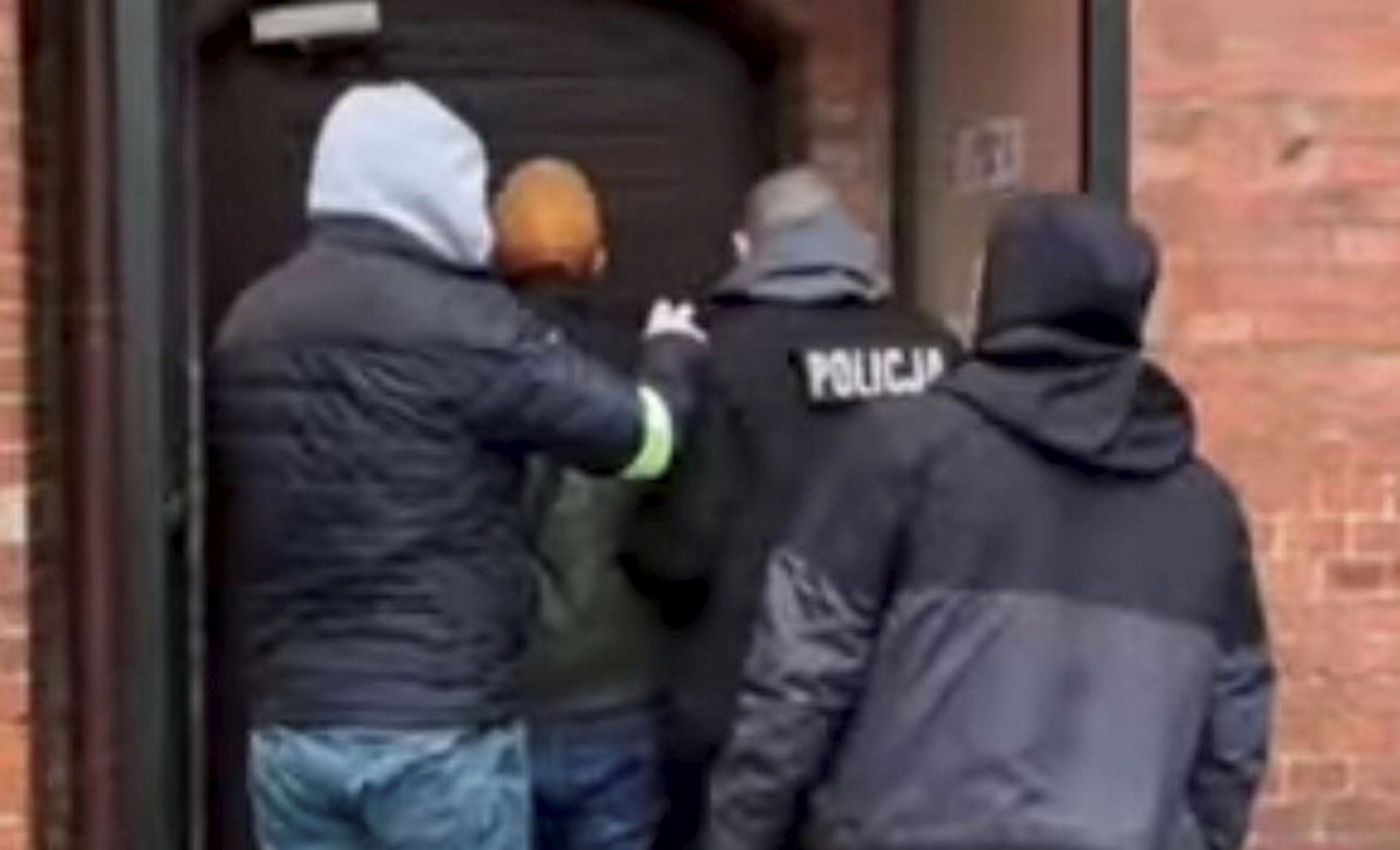 Brutalny mord na działkach w Rumi. Zabił go siekierą i próbował ukryć zwłoki