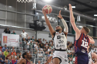 Legia Warszawa pokonała po dogrywce Kinga Szczecin 88:84!