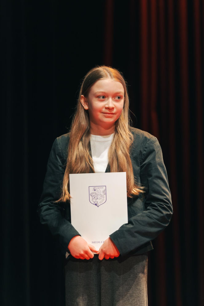 Najzdolniejsi uczniowie odebrali stypendia Prezydenta Miasta Siedlce