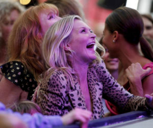 Zamieniła imprezy na jasełka! Kate Moss wzorową parafianką