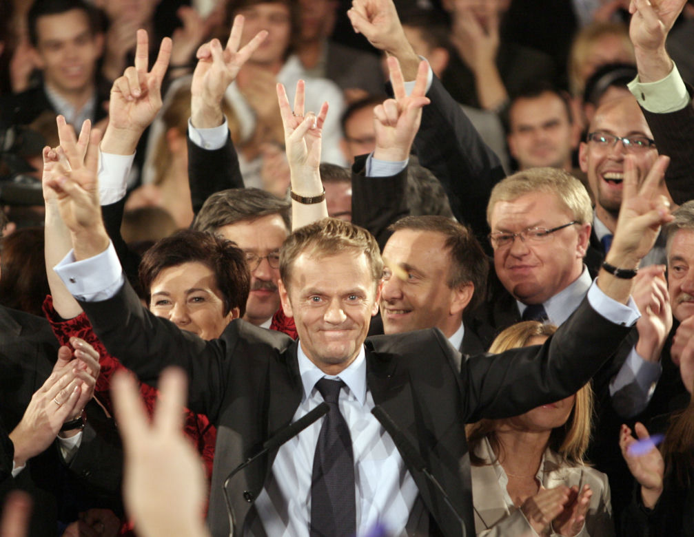 Tak polityka zmieniła Donalda Tuska. Wszystko widać na jego twarzy i głowie!