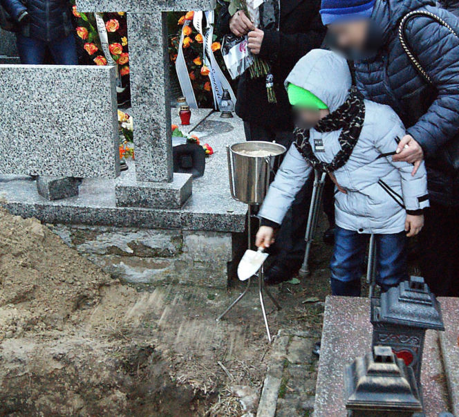 Ratowała sąsiadów z pożaru, osierociła synka. Tragedia na Mazowszu