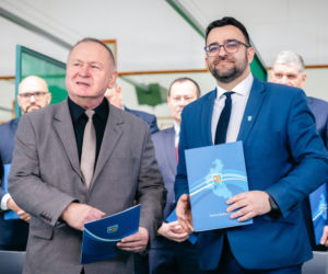 Powiat rzeszowski i łańcucki z porozumieniem o wsparciu w kryzysach. Chodzi o sprzęt, logistykę i ewakuację