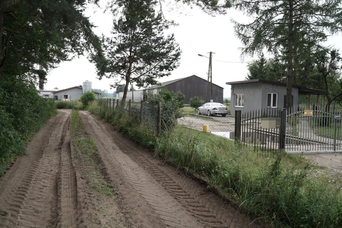 Pijany pracownik napadł z kijem na szefa