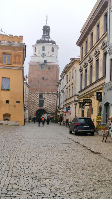 Pierwszy śnieg w tym sezonie! Lublin jest ukryty pod zimową pierzynką 